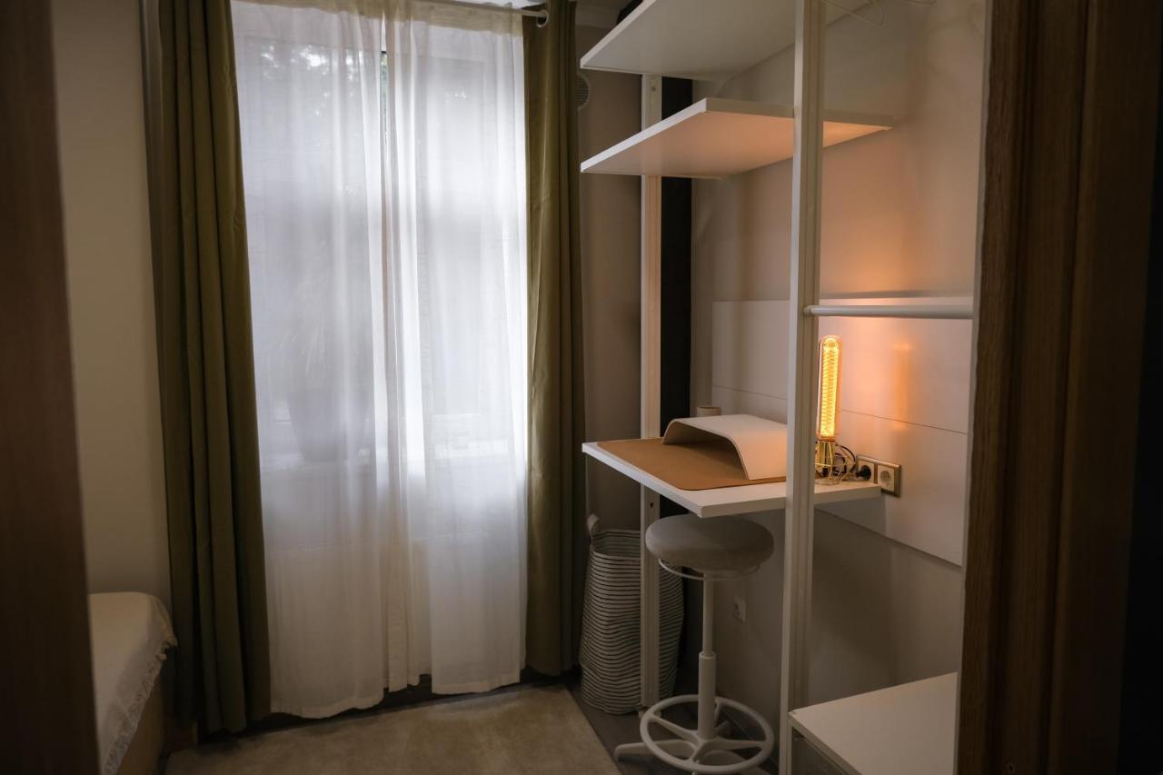 Appartement Silti, Atjaunoti Dzivokli Tuvu Centram - 1St Floor à Riga Extérieur photo