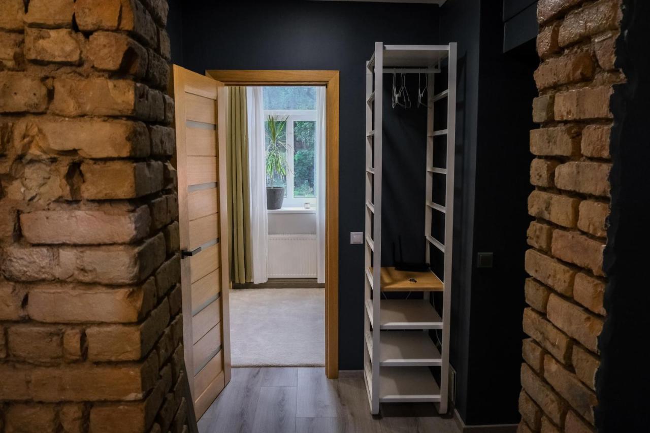 Appartement Silti, Atjaunoti Dzivokli Tuvu Centram - 1St Floor à Riga Extérieur photo